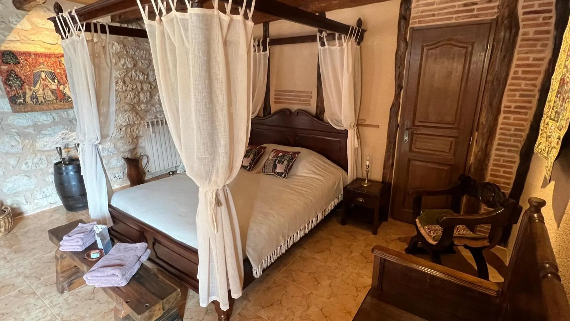 Le Relais Des Chevaliers 