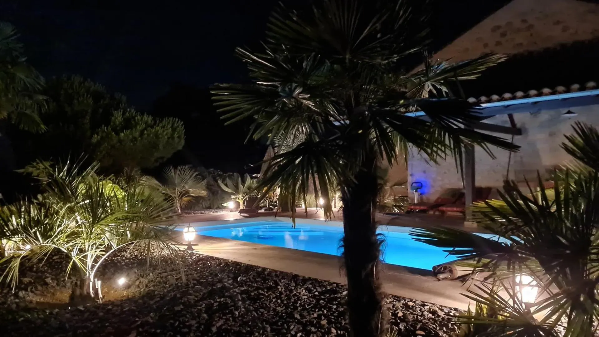 Le Relais des Chevaliers Suite des Seigneurs Mouzieys-Panens 0*,  France